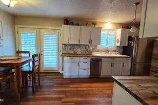 1556 Cherry St, Ponce de Leon, FL 32455 - Photo 11