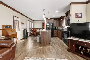 12103 Edgewood Rd, Fountain, FL 32438 - Photo 9