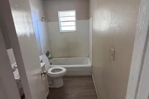 3702 W 22nd St, Panama City, FL 32405 - Photo 9