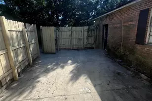 3702 W 22nd St, Panama City, FL 32405 - Photo 15