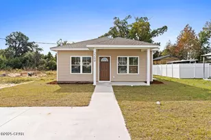 2204 E 8th St, Panama City, FL 32401 - Photo 1