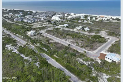 135 Hemmingway Circle, Port Saint Joe, FL 32456 - Photo 9