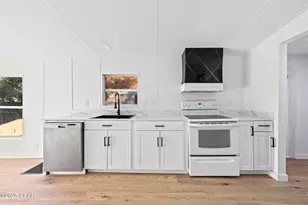 3735 E 6th St, Panama City, FL 32401 - Photo 9