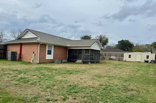 5386 Cooper St, Graceville, FL 32440 - Photo 5