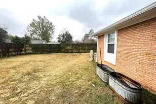 5386 Cooper St, Graceville, FL 32440 - Photo 5