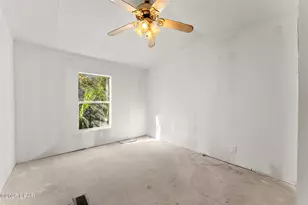 2122 W 29th St, Panama City, FL 32405 - Photo 9