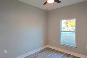 702 N 9th St, Panama City, FL 32404 - Photo 9