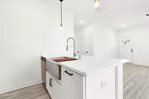 2601 E 6th St, Panama City, FL 32401 - Photo 7