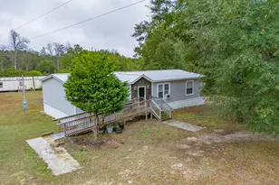 214 Lakepoint Rd, Alford, FL 32420 - Photo 1