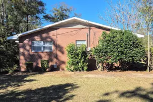 853 1st St, Chipley, FL 32428 - Photo 21