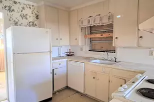 853 1st St, Chipley, FL 32428 - Photo 17