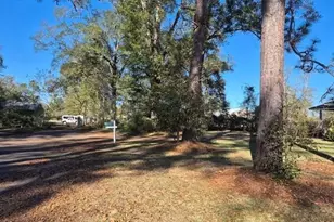 853 1st St, Chipley, FL 32428 - Photo 23