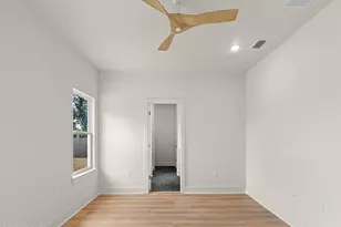 2411 E 16th St, Panama City, FL 32405 - Photo 27