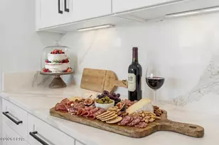 7115 Thomas Dr, Panama City, FL 32408 - Photo 11