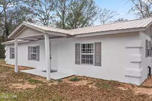 470 2nd St, Chipley, FL 32428 - Photo 3