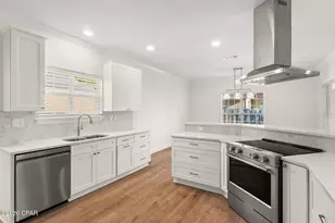 7009 N Lagoon Dr, Panama City Beach, FL 32408 - Photo 9