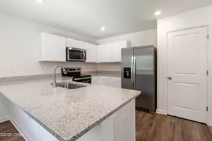 4095 Gulliver Dr, Chipley, FL 32428 - Photo 5