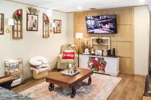 10453 NW Schmarje Ln, Bristol, FL 32321 - Photo 3