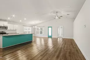 3812 Redbud Wy, Panama City, FL 32404 - Photo 9