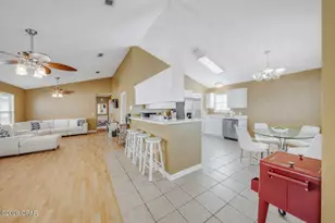 206 Seahorse Wy, Panama City Beach, FL 32407 - Photo 3