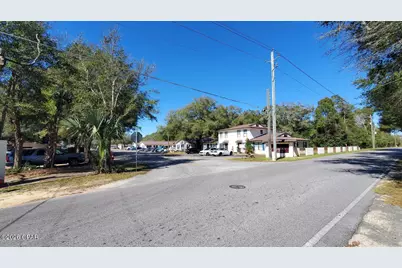 125 N Davis Lane, Defuniak Springs, FL 32433 - Photo 13