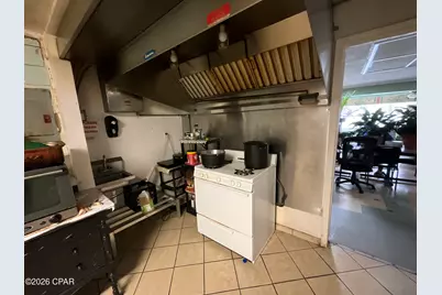 2233 Pate Pond Road, Caryville, FL 32427 - Photo 9