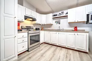 3202 E 2nd Pl, Panama City, FL 32401 - Photo 9