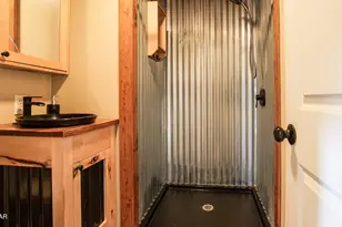 23588 NW Lamont Rd, Fountain, FL 32438 - Photo 15