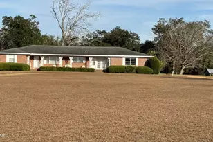 5526 Old U S Rd, Malone, FL 32445 - Photo 1