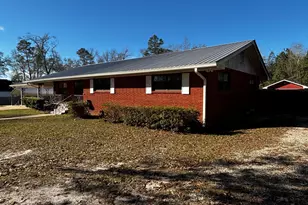 652 N 2nd St, Chipley, FL 32428 - Photo 3