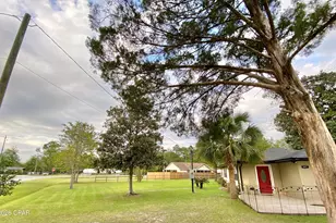 807 Maple St, Chipley, FL 32428 - Photo 13