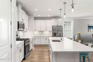 2013 Warbler St, Panama City, FL 32405 - Photo 9