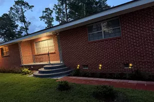 1021 8th Ave, Graceville, FL 32440 - Photo 3