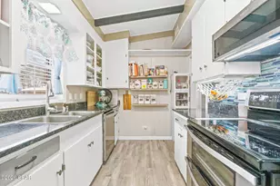 5395 Webb St, Graceville, FL 32440 - Photo 7