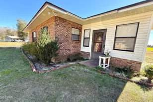 1652 Howell Williams Rd, Bonifay, FL 32425 - Photo 5