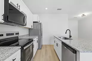 2316 E 19th Pl, Panama City, FL 32405 - Photo 7