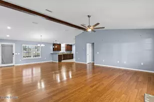 561 Lakepointe Dr, Chipley, FL 32428 - Photo 5