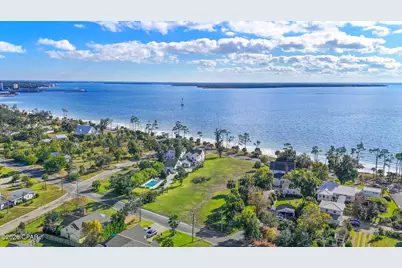 1108 W Beach Drive, Panama City, FL 32401 - Photo 11