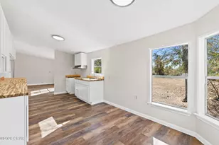 18300 Kayla Ct, Fountain, FL 32438 - Photo 17