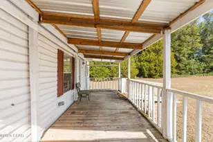 519 McPherson Dr, Alford, FL 32420 - Photo 9