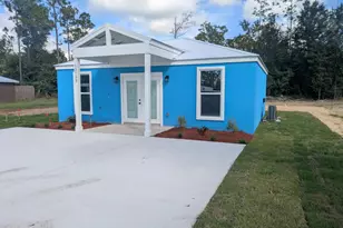 13733 Windsor Ave, Youngstown, FL 32466 - Photo 3