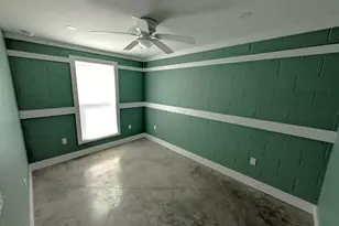 13733 Windsor Ave, Youngstown, FL 32466 - Photo 9