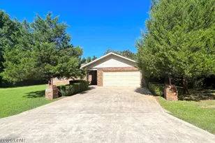 3922 Vistula Dr, Chipley, FL 32428 - Photo 1