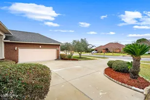 140 Cottonwood Cir, Lynn Haven, FL 32444 - Photo 3