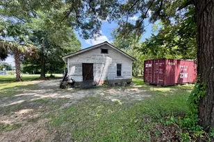 5295 Brown St, Graceville, FL 32440 - Photo 7