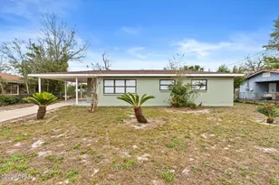 614 Barton Ave, Panama City, FL 32404 - Photo 1