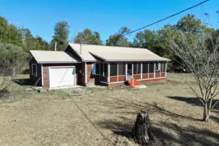 6385 Blue Arrow Dr, Marianna, FL 32446 - Photo 5