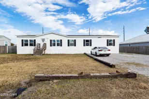 134 N Larry Dr, Panama City, FL 32404 - Photo 1