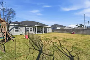 705 W 8th St, Lynn Haven, FL 32444 - Photo 35