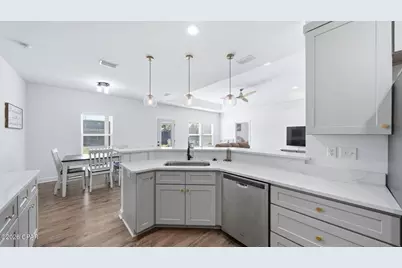 705 W 8th Street, Lynn Haven, FL 32444 - Photo 9